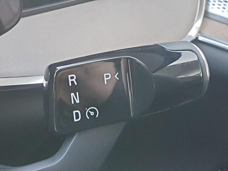 More views of Volvo EX90