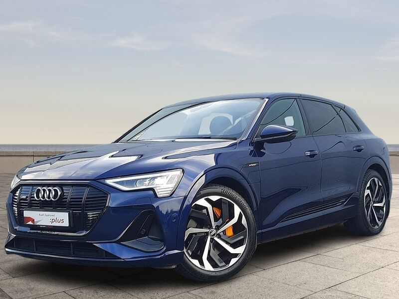 More views of Audi E-Tron
