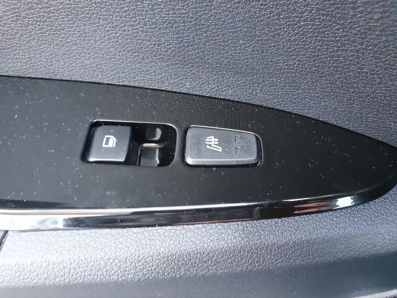 More views of Kia Sportage