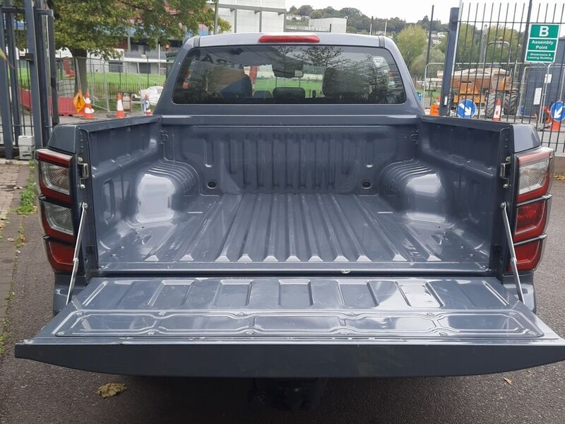 More views of Isuzu D-Max