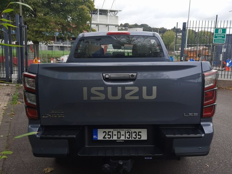 More views of Isuzu D-Max