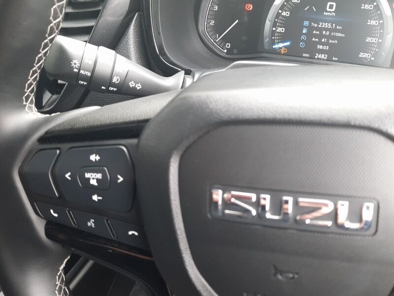 More views of Isuzu D-Max