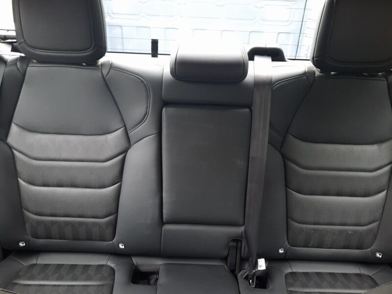 More views of Isuzu D-Max