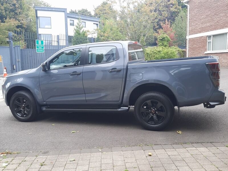 More views of Isuzu D-Max
