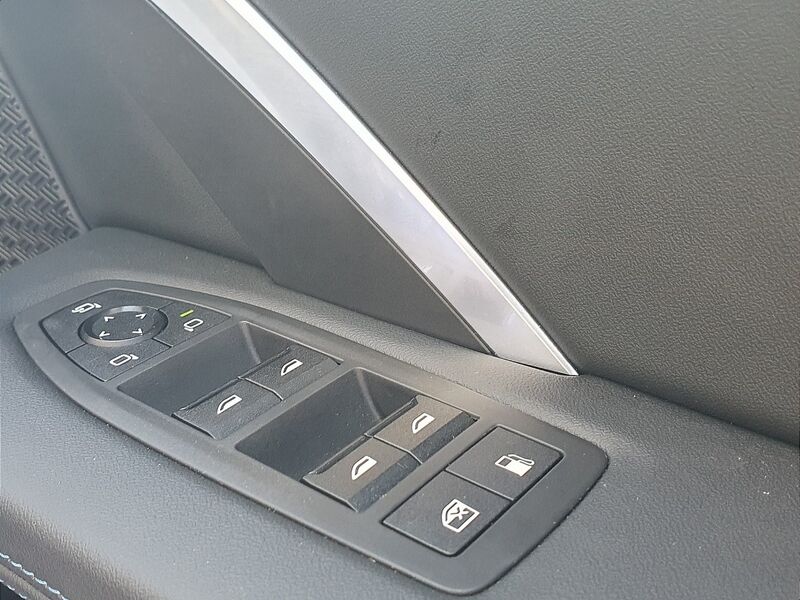 More views of BMW X1