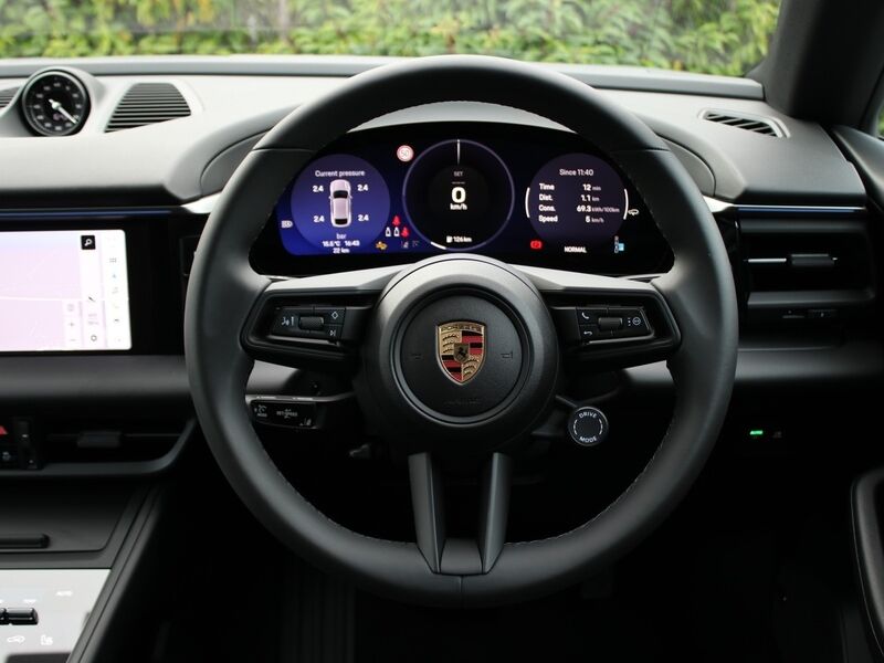 More views of Porsche Macan