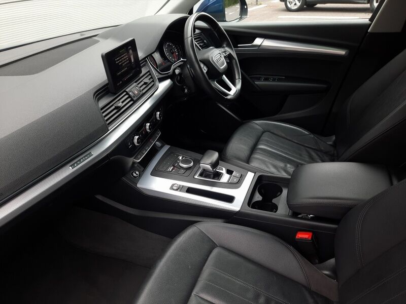 More views of Audi Q5