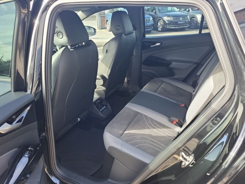 More views of Volkswagen ID.4