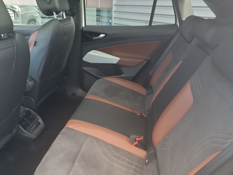 More views of Volkswagen ID.4