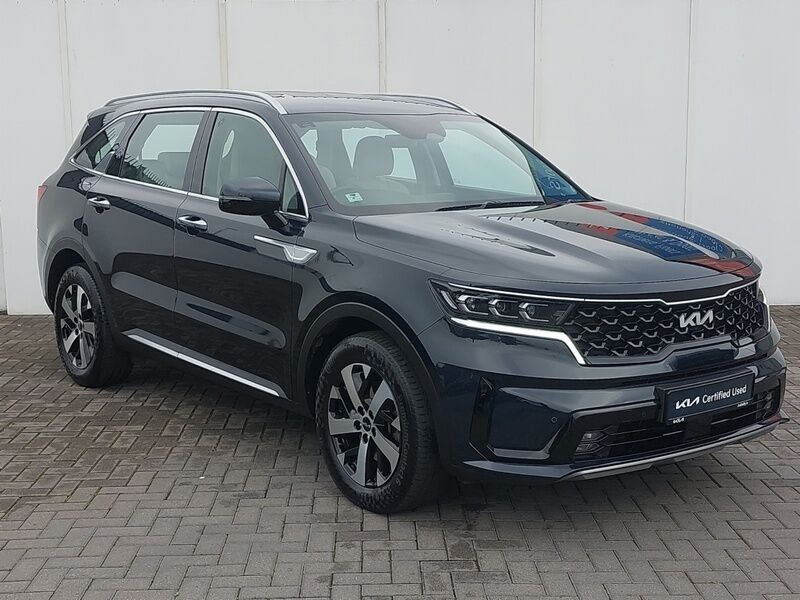 More views of Kia Sorento