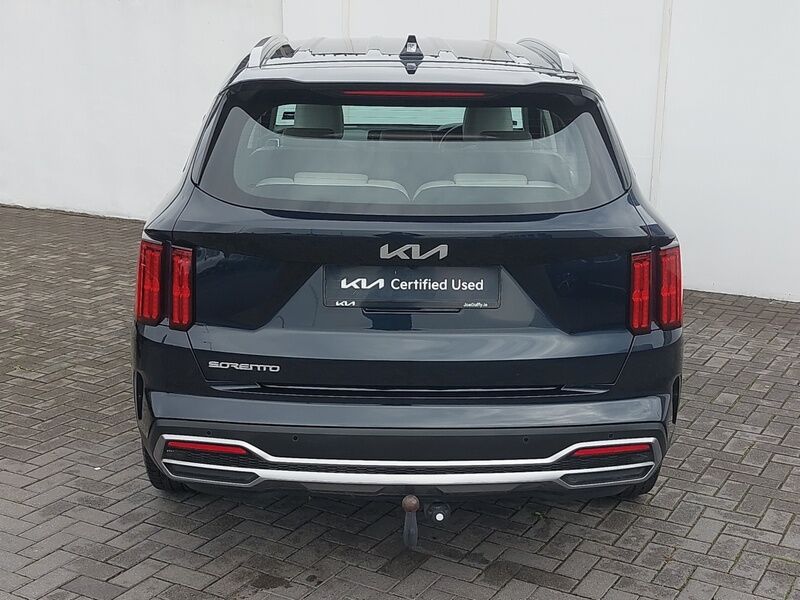 More views of Kia Sorento