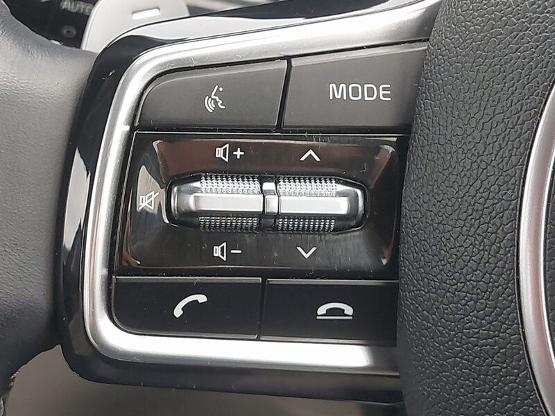 More views of Kia Sorento