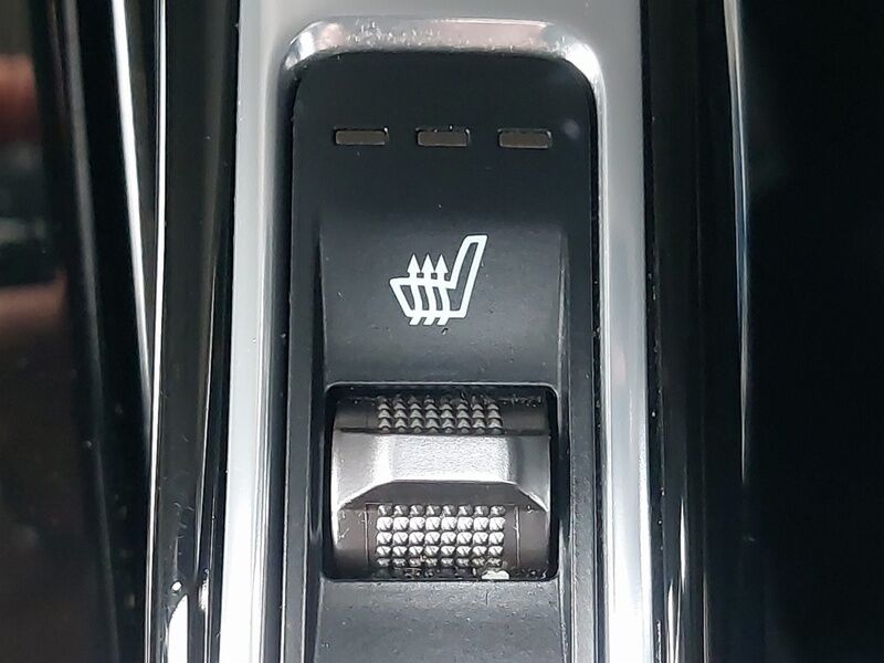More views of Kia Sorento