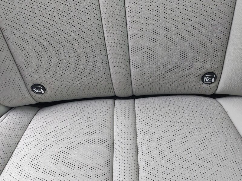 More views of Kia Sorento