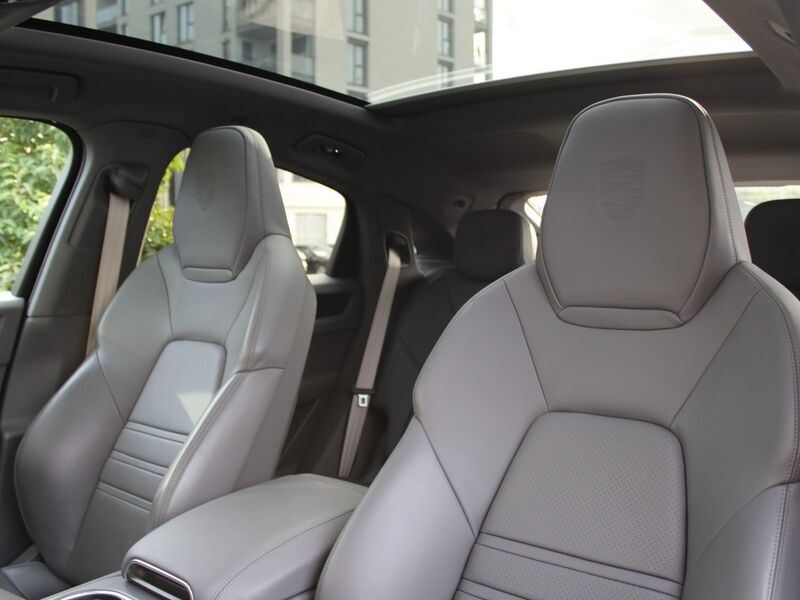 More views of Porsche Cayenne