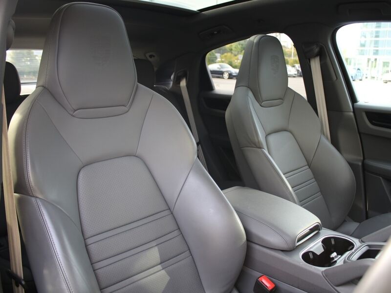 More views of Porsche Cayenne