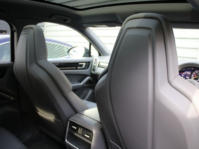 More views of Porsche Cayenne