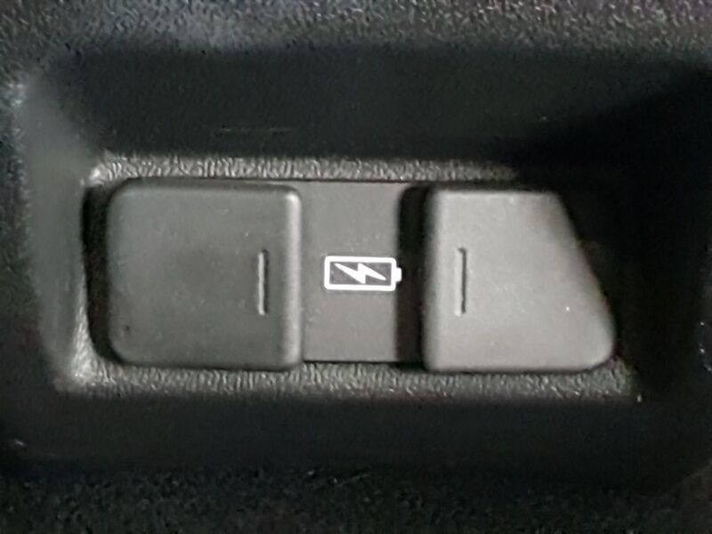 More views of Honda e