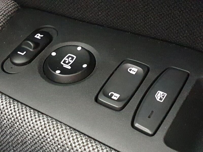 More views of Honda e