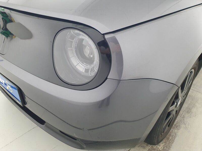 More views of Honda e