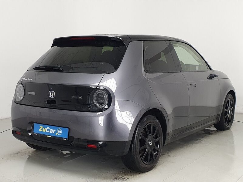 More views of Honda e