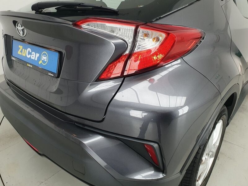 More views of Toyota C-HR