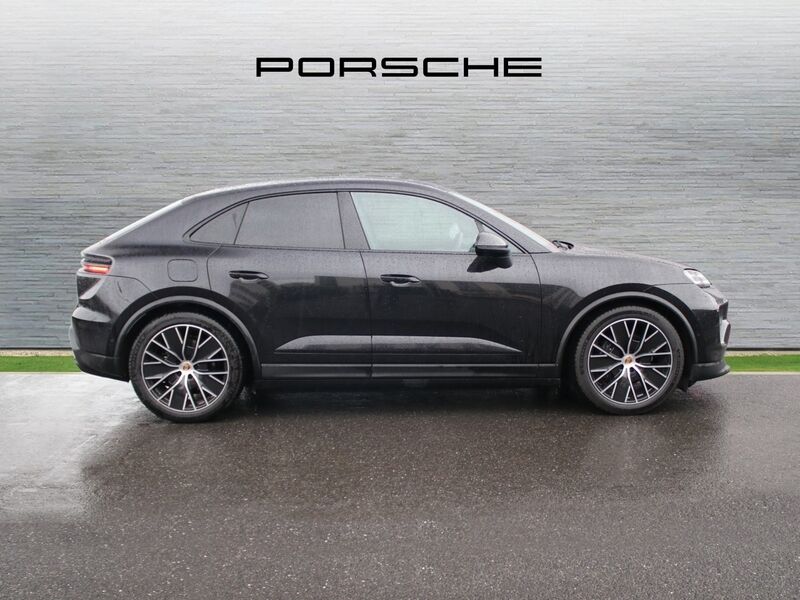 More views of Porsche Macan