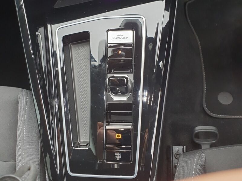 More views of Volkswagen Golf