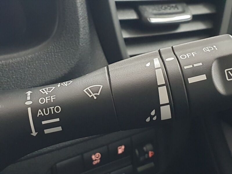 More views of Nissan Leaf