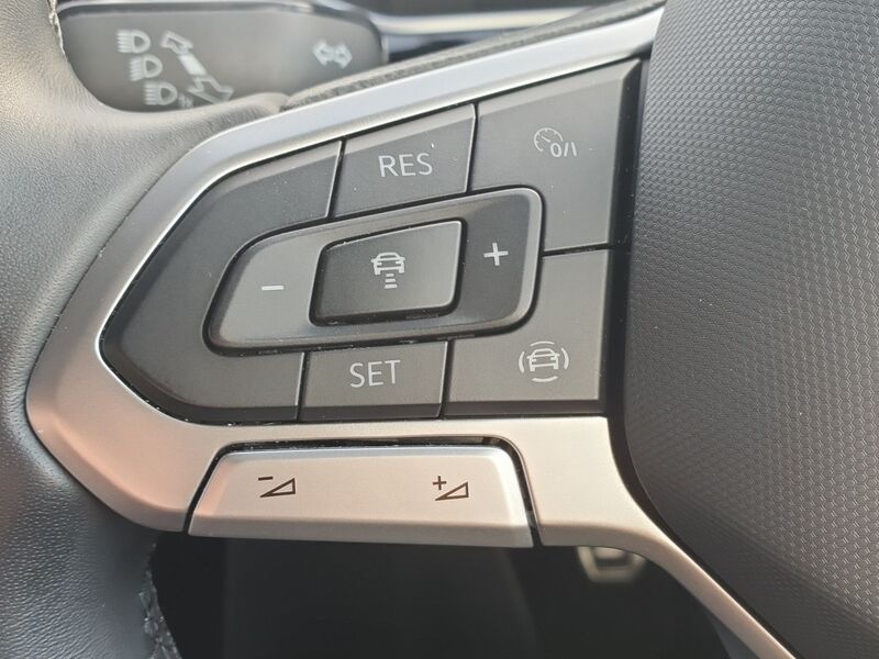 More views of Volkswagen T-Roc