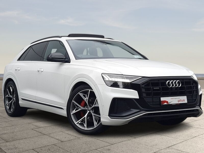 More views of Audi Q8
