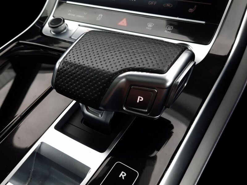 More views of Audi Q8