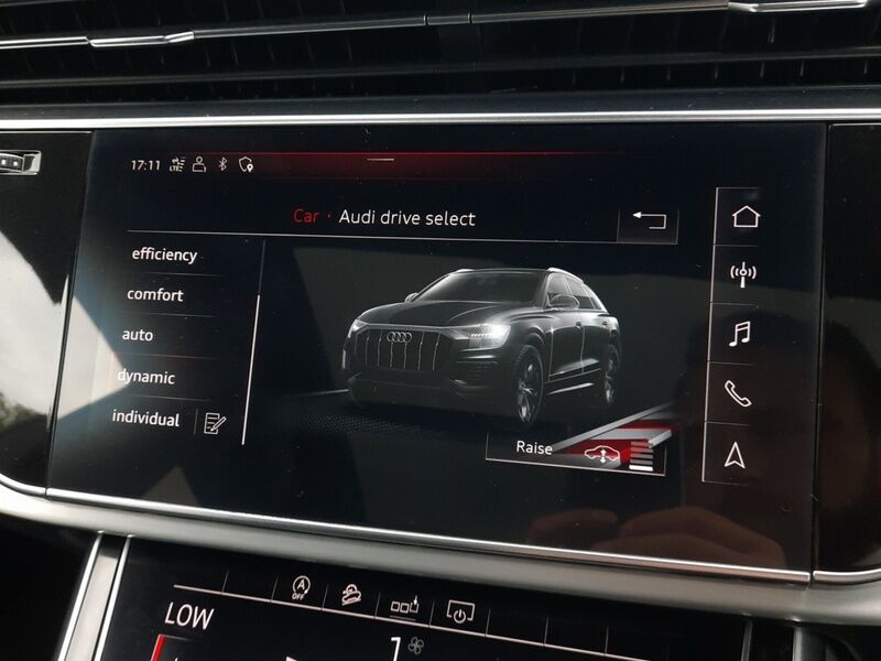 More views of Audi Q8