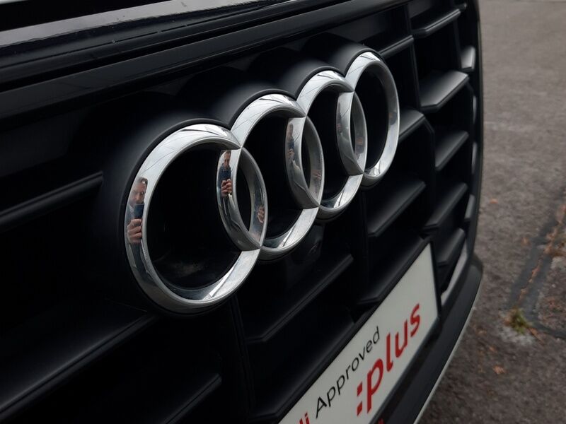 More views of Audi Q8
