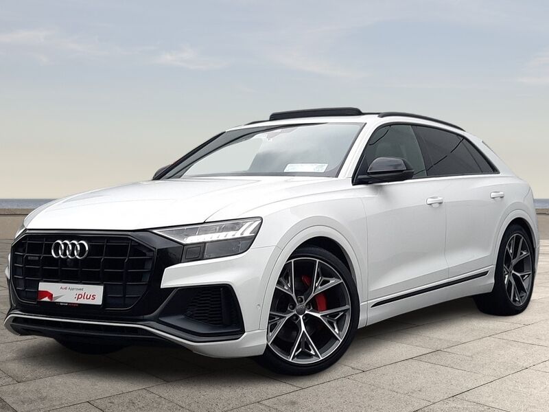 More views of Audi Q8