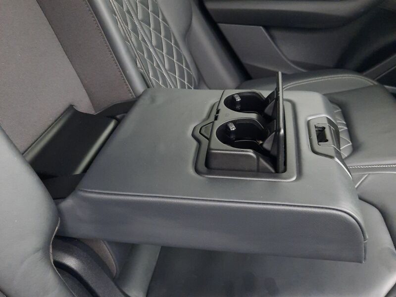 More views of Audi Q8