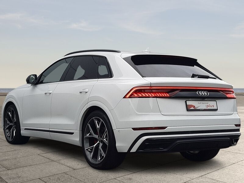 More views of Audi Q8