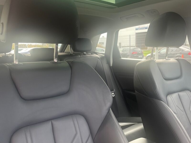 More views of Audi E-Tron