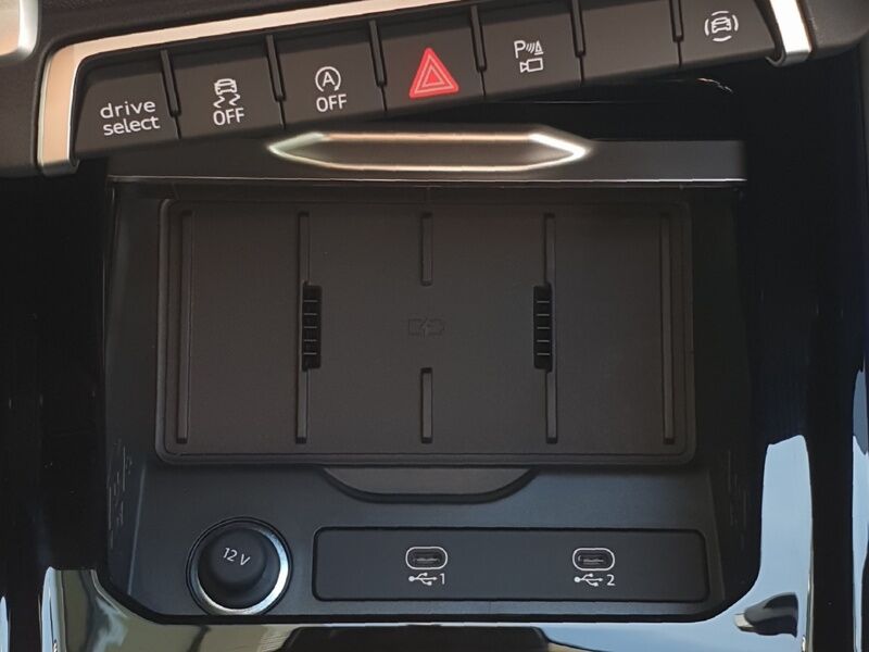 More views of Audi Q3