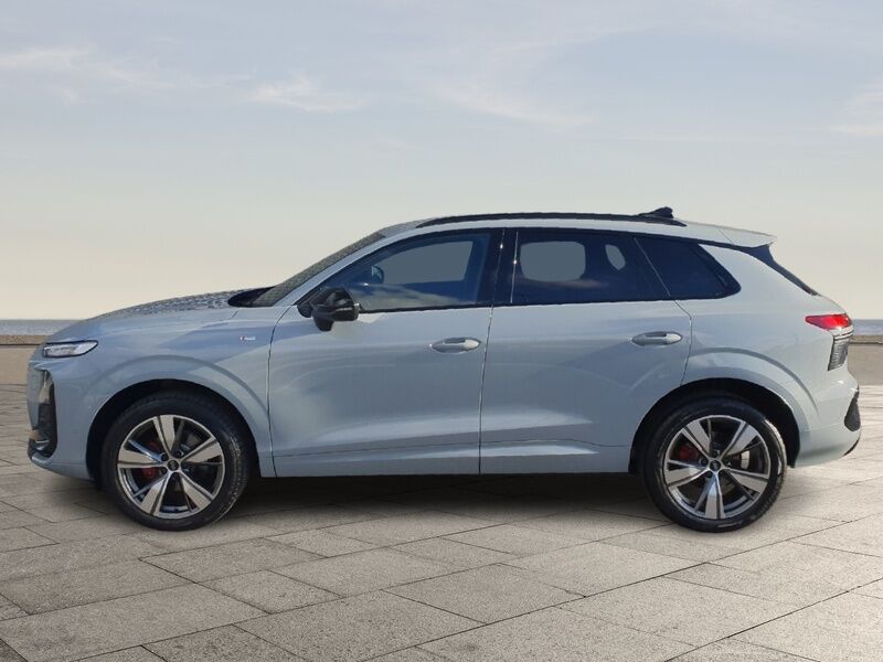 More views of Audi Q3