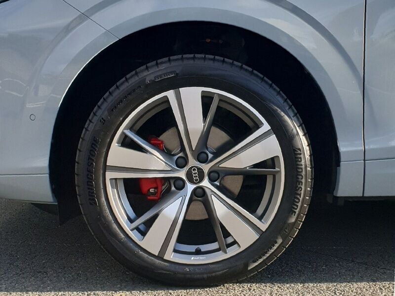 More views of Audi Q3