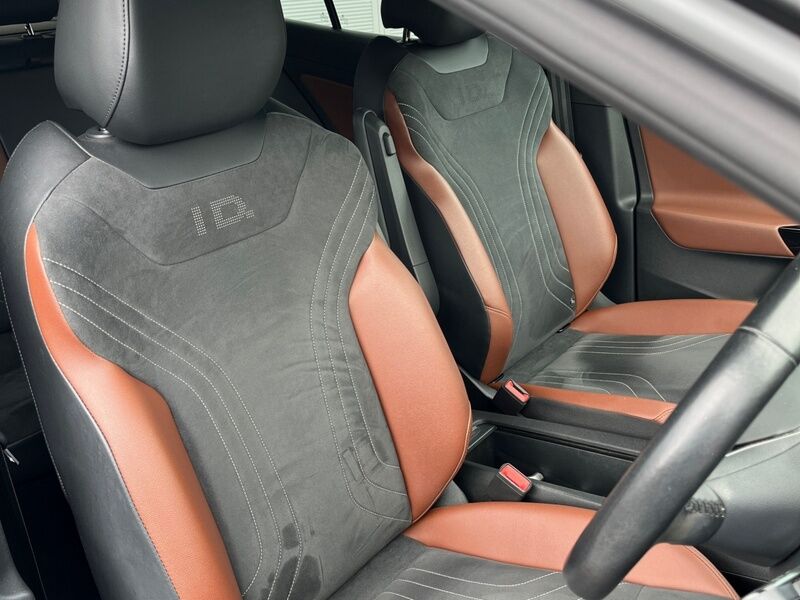 More views of Volkswagen ID.4