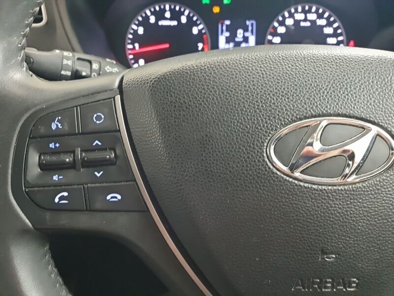 More views of Hyundai i20