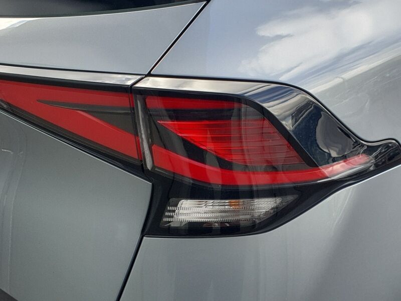 More views of Kia Sportage