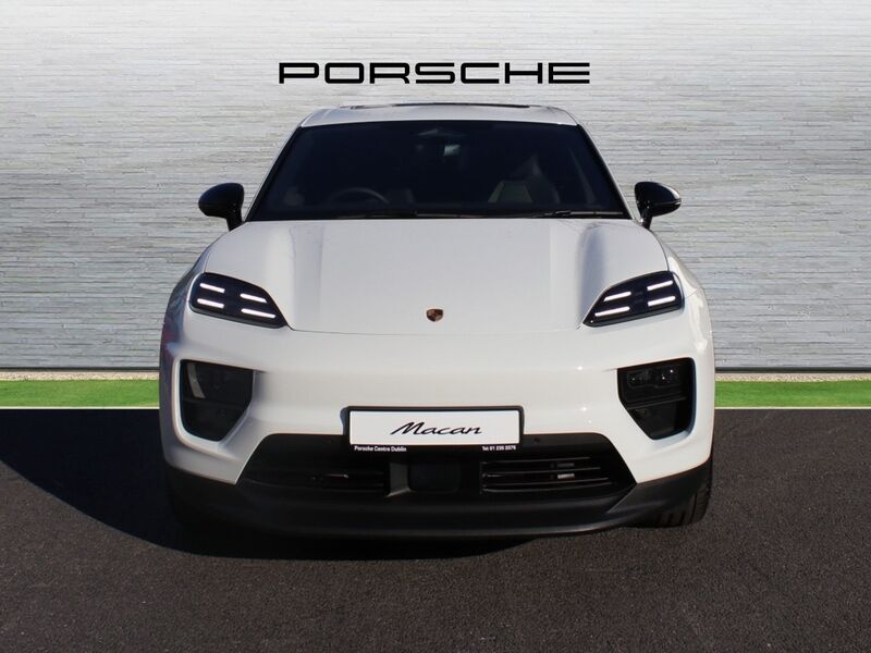 More views of Porsche Macan