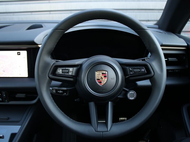 More views of Porsche Macan