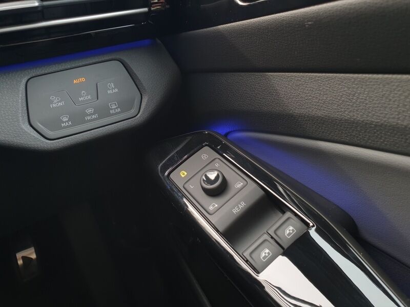 More views of Volkswagen ID.4