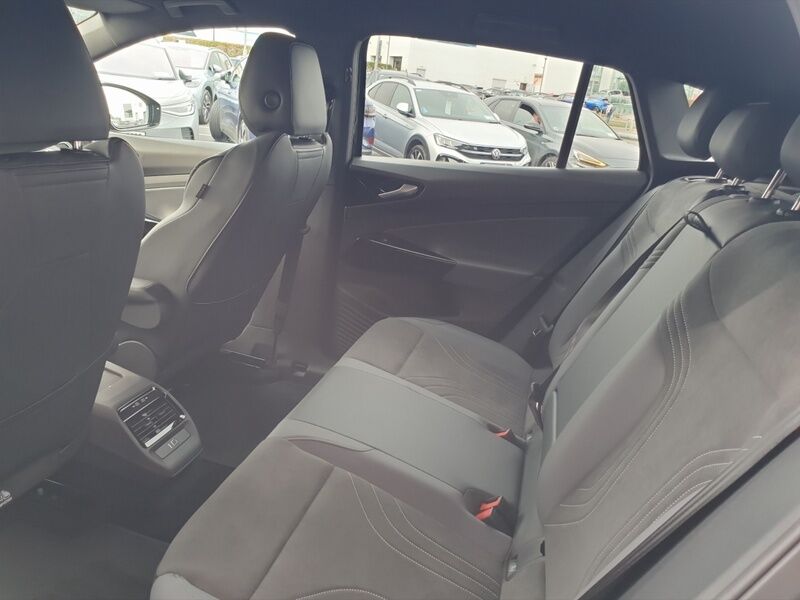 More views of Volkswagen ID.4