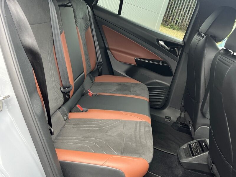 More views of Volkswagen ID.5