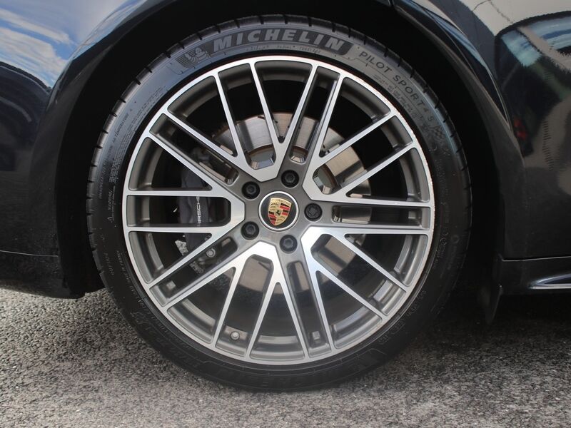 More views of Porsche Panamera